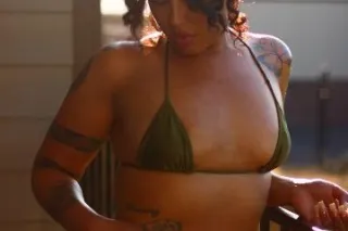 Slim Waist Pretty Face Alexis ... - Image 4