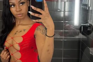 New Princess In Town 😘😍Slim Th... - Image 1